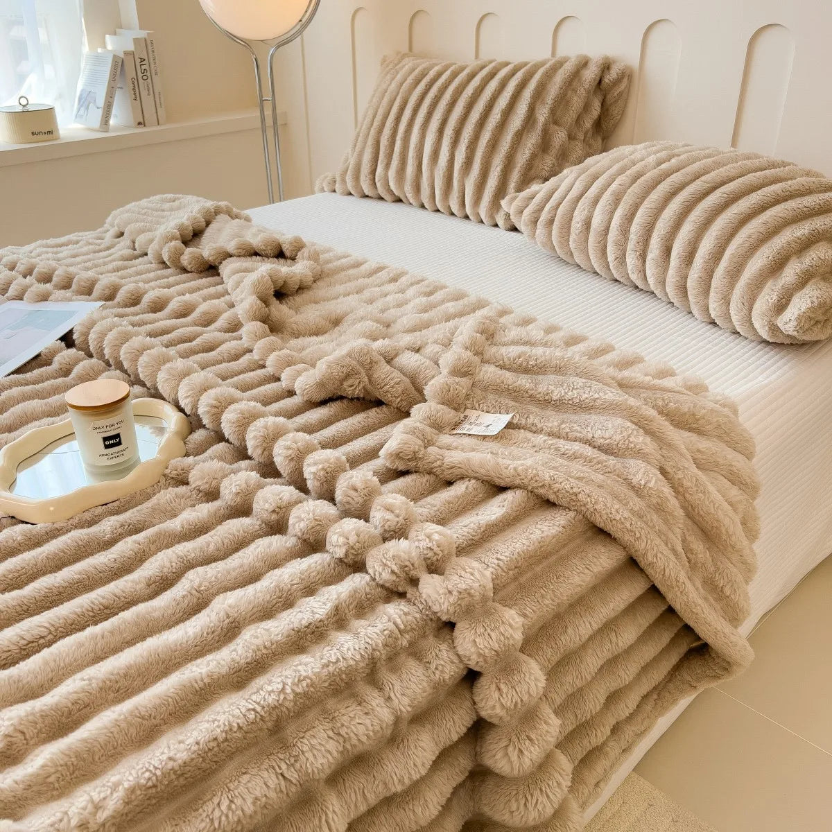 Soft Striped Blanket – Thickened Coral Fleece, Bed Cover, Nap & Pet Blanket, 3 Sizes